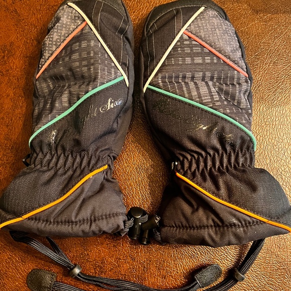 686 Heat Insulated Waterproof Mittens Youth Size Small - Picture 1 of 2